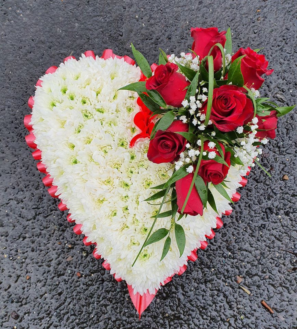 Medium heart (red)